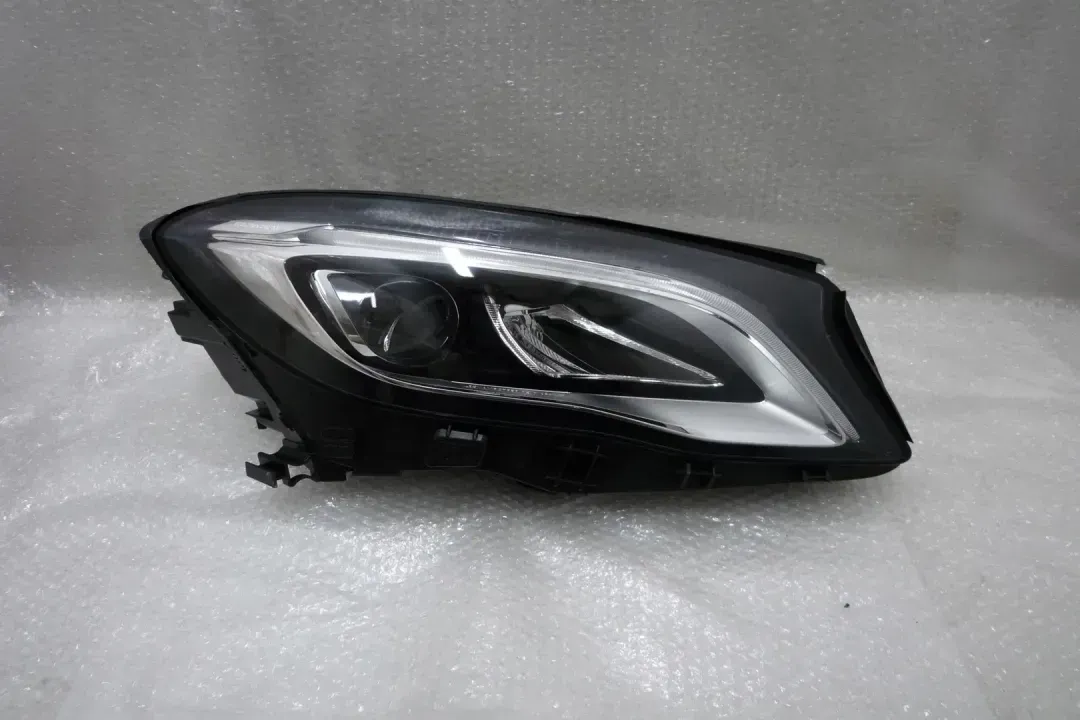 a1569067600   headlight